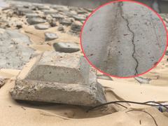 Ảnh: Kè biển hàng chục tỷ đồng ở Quảng Bình chưa bàn giao đã hư hỏng