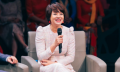 MC Diễm Quỳnh chia tay chương trình 'Quán thanh xuân'