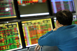 Áp lực bán đè nặng, cổ phiếu giảm la liệt, VN-Index mất gần 30 điểm
