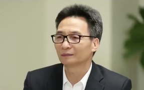 Video: PTT Vũ Đức Đam xúc động chia sẻ về hình ảnh người dân chống dịch COVID-19