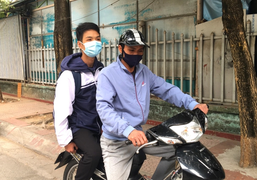 Sau 4 ngày học sinh lớp 12 Hà Nội học trực tiếp, cha mẹ vẫn lo ngay ngáy