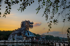 Công viên bỏ hoang từng lên báo Mỹ vì quá kinh dị ở Huế giờ ra sao?