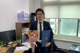 Bỏ việc lương cao để du học, kỹ sư suýt bị giáo sư Hàn 'đuổi' khỏi lab