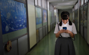 Giáo viên khuyên nữ sinh giữ thân như ngọc, nam sinh bớt ẻo lả