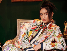 Ngắm nhan sắc biến hóa của Trương Quỳnh Anh mùa lễ hội