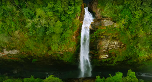 Chiêm ngưỡng thác Rồng hùng vĩ - 'viên ngọc thô' ít người biết đến ở Lào Cai