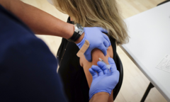 Nghiên cứu mới: Vaccine Pfizer liều tăng cường có khả năng chống Omicron