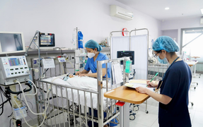 Bé 2 ngày tuổi mắc bệnh tim bẩm sinh, bác sĩ chỉ rõ dấu hiệu nhận biết sớm