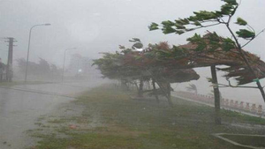 Bão Rai giật cấp 12 đang hướng vào Biển Đông