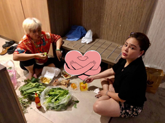 Cả nhà Lê Giang dọn ra khách sạn sau khi con gái mắc COVID-19