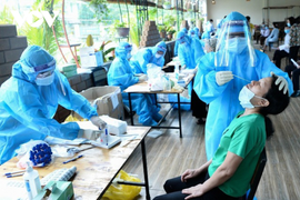 Hà Nội đang có 119 ca COVID-19 phải thở oxy