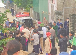 Rò điện khi xây nhà, 2 công nhân bị điện giật thương vong