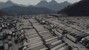  Video: Hàng ngàn xe container nằm la liệt ở bãi đỗ cửa khẩu Lạng Sơn
