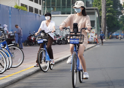 Ảnh: 10.000 đồng/giờ thuê xe đạp đi khắp trung tâm TP.HCM