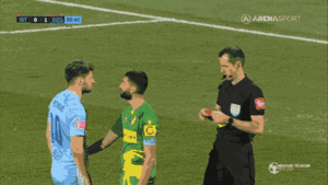 Video: Lừa thủ môn khi sút penalty, cầu thủ nhận thẻ đỏ