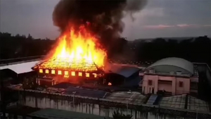 Bạo loạn tại nhà tù ở Thái Lan do bùng phát dịch COVID-19