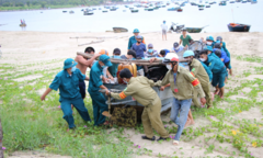 Các tỉnh miền Trung khẩn cấp sơ tán hàng nghìn dân ứng phó với bão Rai