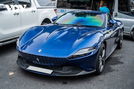 Cận cảnh Ferrari Roma hơn 20 tỷ đồng dạo phố Sài Gòn ngày cuối tuần