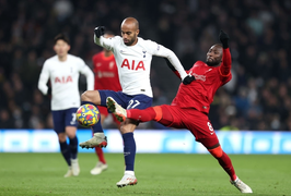 Kết quả Ngoại Hạng Anh: Liverpool hòa Tottenham, Man City nới rộng khoảng cách