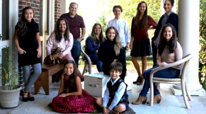 10 anh chị em một nhà đều vào đại học trước năm 13 tuổi 