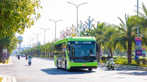 Thêm một tuyến xe buýt điện VinBus hoạt động tại Hà Nội