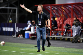 Gặp tuyển Việt Nam ở bán kết, HLV Thái Lan bất ngờ