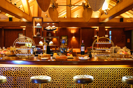 Khách sạn 'câu' khách với bữa tối Giáng sinh sang chảnh, ngập đặc sản