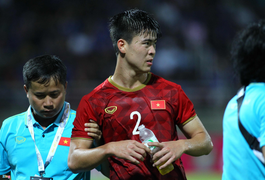 Duy Mạnh nhập viện sau trận thua Thái Lan