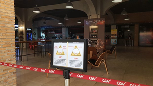 COVID-19 khiến hệ thống rạp chiếu phim Việt đứng ngồi không yên