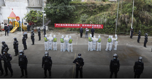 Trung Quốc diễu phố người vi phạm quy định phòng dịch 