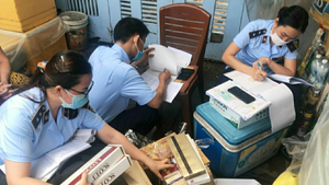 Cam go cuộc chiến chống thuốc lá lậu