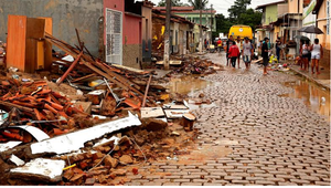 Lũ lụt khủng khiếp tấn công Brazil, vaccine bị nhấn chìm trong biển nước