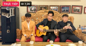 Hồ Văn Cường hát cùng ca sĩ Ngọc Sơn và Bầu Thụy trong liveshow tại gia
