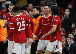 Kết quả Ngoại hạng Anh: Đánh bại Burnley, Man Utd nối dài chuỗi bất bại