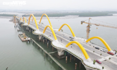 Cận cảnh cầu Tình Yêu, đường bao biển Hạ Long - Cẩm Phả ở Quảng Ninh