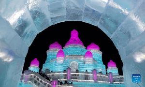 Lạc lối ở ‘thế giới băng’ có thật, đêm về nhìn cứ ngỡ như đang trên ‘tiên cảnh’