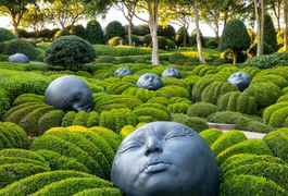 ‘Khu vườn mặt người’ kỳ quái thu hút du khách nhưng không dành cho ai ‘yếu tim’