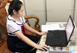 Thi học kỳ tại nhà: 'Thử thách' sự trung thực của học sinh và phụ huynh