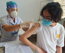 Thứ trưởng Y tế: Độ phủ vaccine COVID-19 đảm bảo đạt miễn dịch cộng đồng
