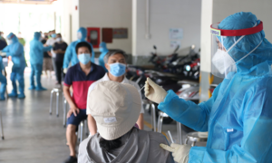 Hà Nội thêm 2.725 ca COVID-19