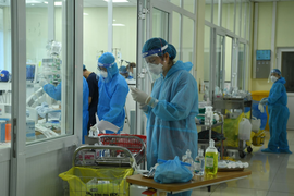 Thêm 16.278 ca COVID-19