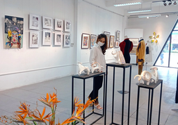 Sinh viên Đại học Kiến trúc Hà Nội mở triển lãm mỹ thuật đón xuân 2022