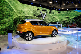 Mua xe điện VinFast sạc pin ở đâu?