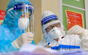 Thêm 16.553 ca COVID-19 