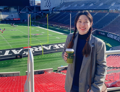 Du học sinh Việt: 'Mang tiền về cho mẹ là mong ước của em'