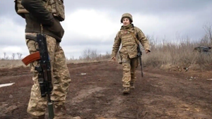 Mỹ sẵn sàng đàm phán với Nga về tập trận, triển khai tên lửa