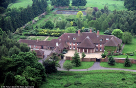 Giới thượng lưu Kazakhstan chuyển khối tài sản khổng lồ sang Anh