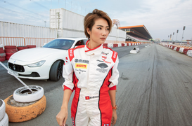 Bóng hồng cá tính thách thức đường đua tốc độ Việt Nam