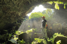 Cảnh đẹp hoang dại bên trong hang núi lửa dài nhất Đông Nam Á nằm tại Việt Nam