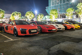 Nhiều siêu xe tham dự hành trình đầu tiên của năm 2022